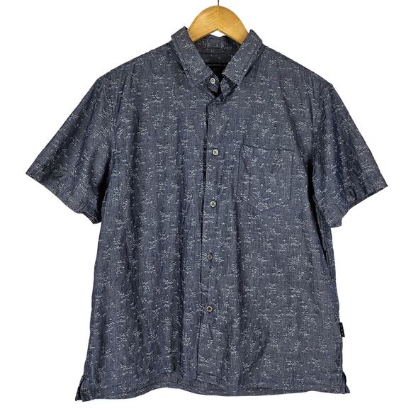 JOHN VARVATOS MEN'S CHAMBRAY DENIM EMBROIDERED BUTTON-DOWN SHIRT SIZE MEDIUM - Picture 1 of 9